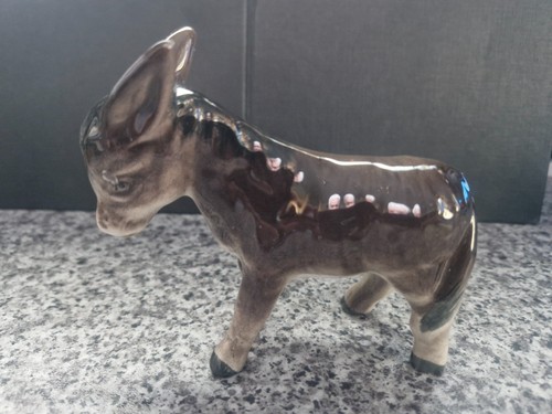 Donkey figurine some cracking - figurine,,