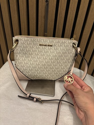 Michael kors small crossbody - michael, /