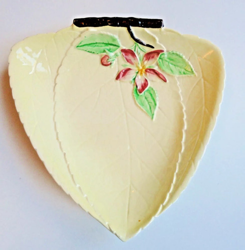 Carlton ware triangle shape - carlton,