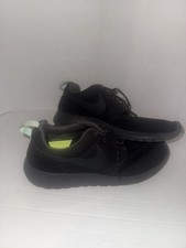 Size 10 Women’s - Nike Roshe
