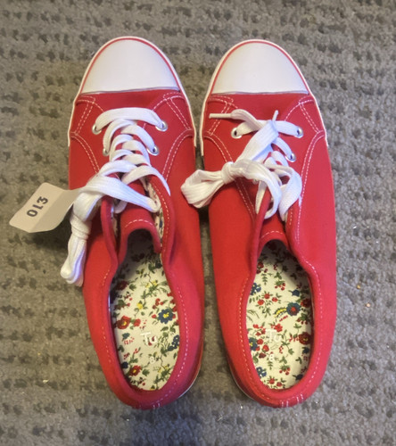 Red white low - low, top