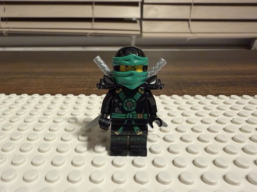 Lego ninjago lloyd skybound - lloyd,