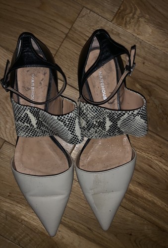 Snakeskin leather pointed