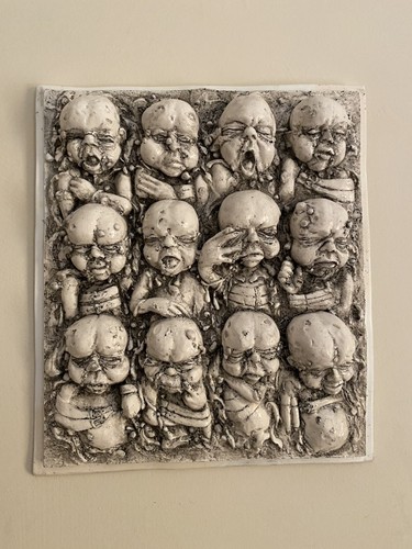 Giger style wall plaque 25cms