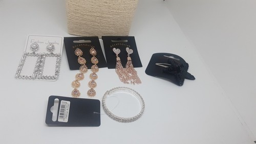 Joblot sparkly earrings - joblot,