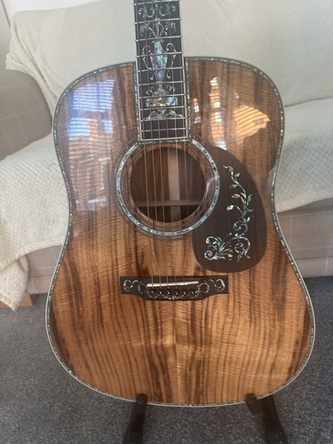 Custom string dreadnought - 6-string,