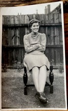 1940's housewife relaxed kind