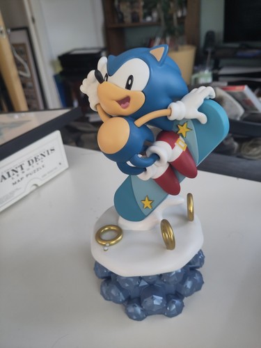 Sonic the hedgehog statue - hedgehog,