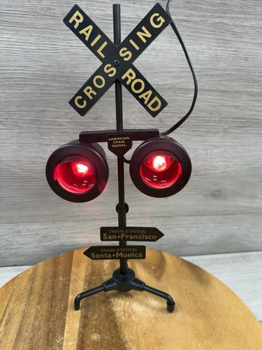 Railroad crossing signal - crossing,