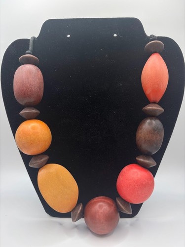 Chunky wooden bead necklace - wooden,