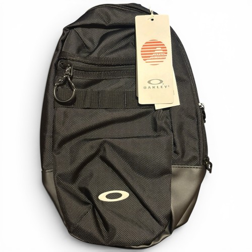 Black oakley shoulder bag - black,