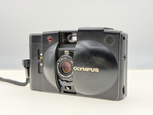 Near mint olympus xa2 point - olympus,