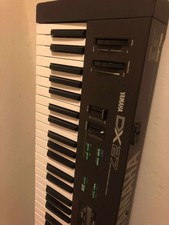 YAMAHA DX27 LOVELY CONDITION, MUST GO TO MAKE SPACE IN MY STUDIO
