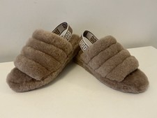 NEW Ladies UGG FLUFF YEAH Sheepskin Fur Slippers / Slides, UK Size 6 (EU39)