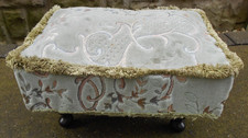 SMALL FLORAL PATTERN DRAYLON