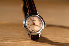 Vintage ORIS Ladies Mechanical Watch – Cream Dial with Gold-Tone