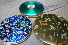 3 VINTAGE POWDER COMPACTS