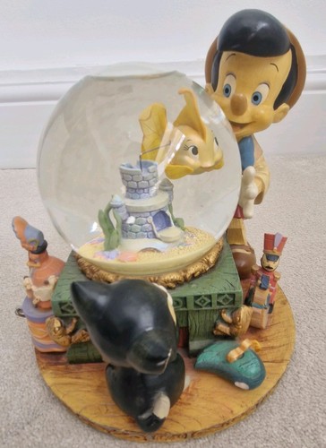 Disney pinocchio musical snow - musical,