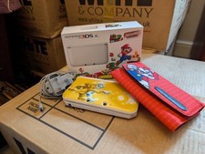 Nintendo 3DS XL Super Mario 3D Land White Handheld System