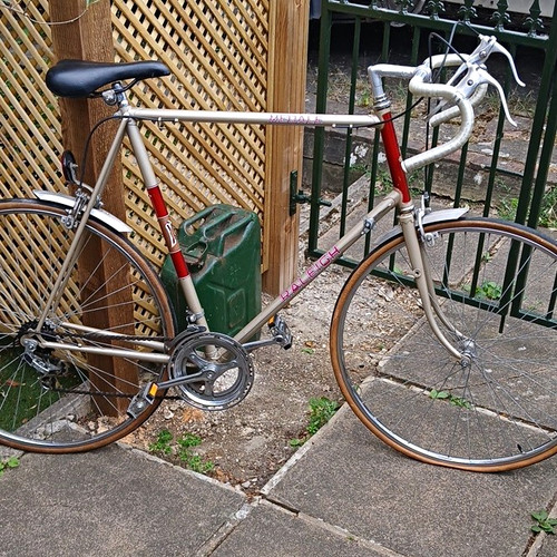 Raleigh medale road bike 700c - raleigh,