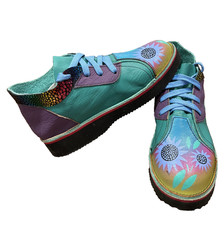 Soletech NWOT Hand Painted
