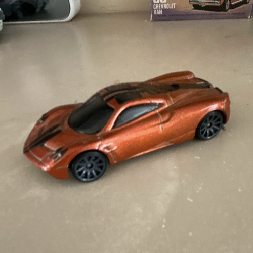 Hot wheels pagani huayra - hot,