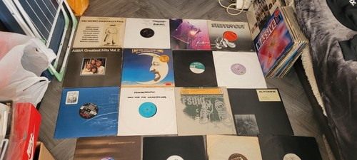 Inch vinyl singles - 12,