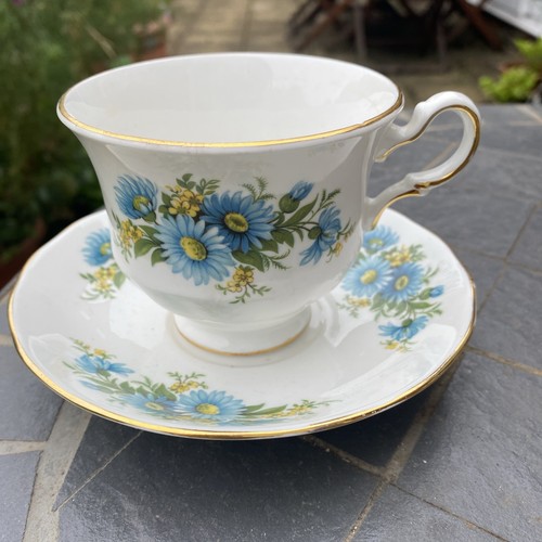Queen anne teacup saucer set - &,
