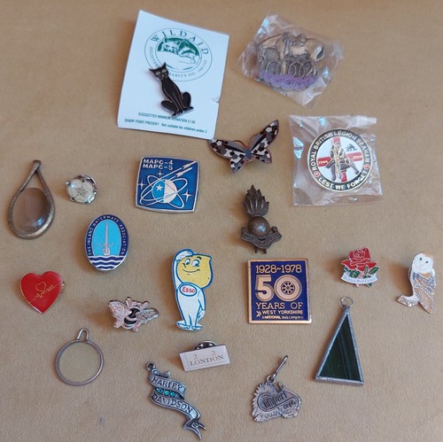Selection vintage badges - vintage,