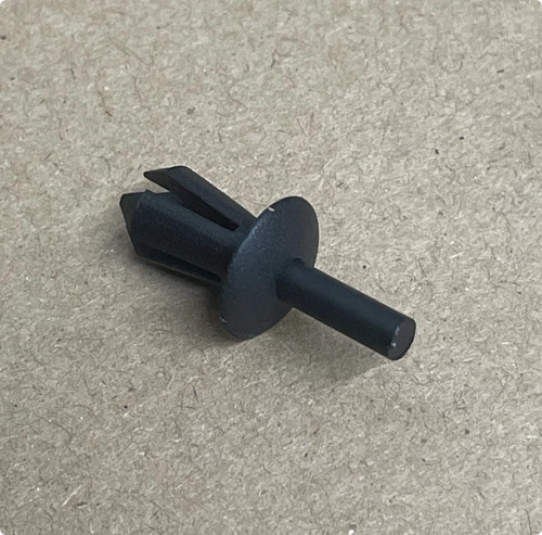 Fit audi push rivet clips - push,