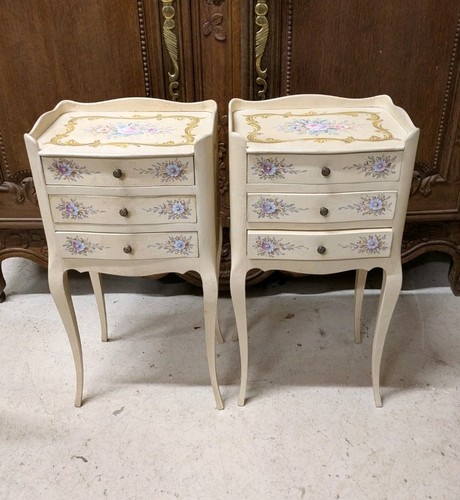 Pair elegant vintage french - of,