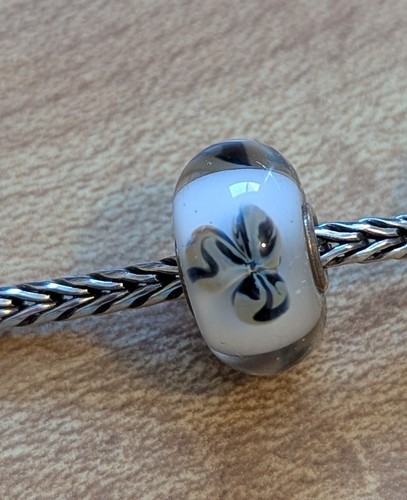 Authentic retired trollbeads - authentic,
