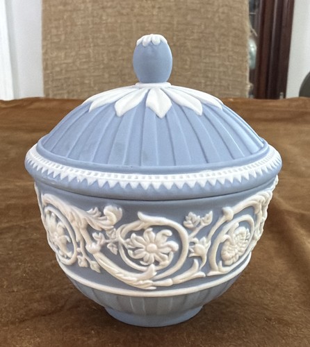 Wedgwood blue jasperware 250th - blue,