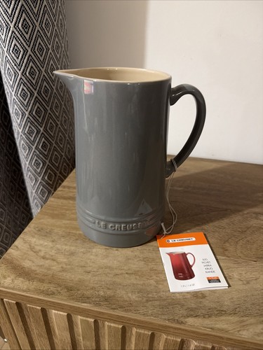 Creuset stoneware pitcher - le,