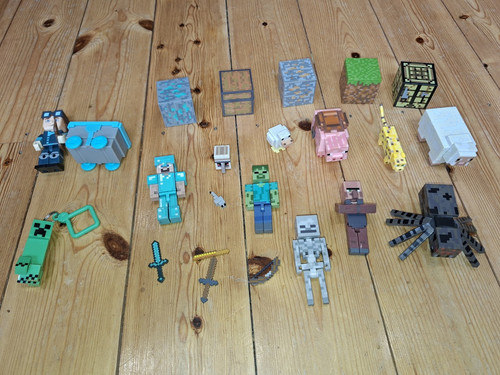 Minecraft figure bundle - figure,