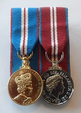 Court Mounted Queens Golden &