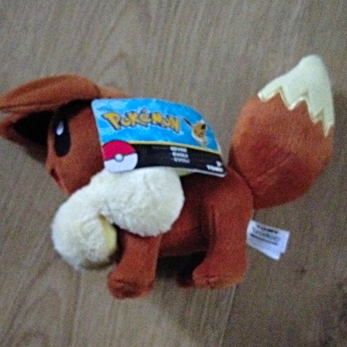 Tomy pokémon eevee stuffed - tomy,