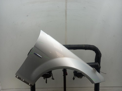 Mercedes class right front - mercedes,