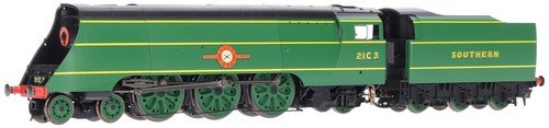 Hornby r3435 merchant navy - r3435,