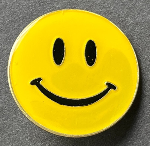 Pin badge smiley face 37mm - pin,