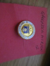 greenock morton .  football badge