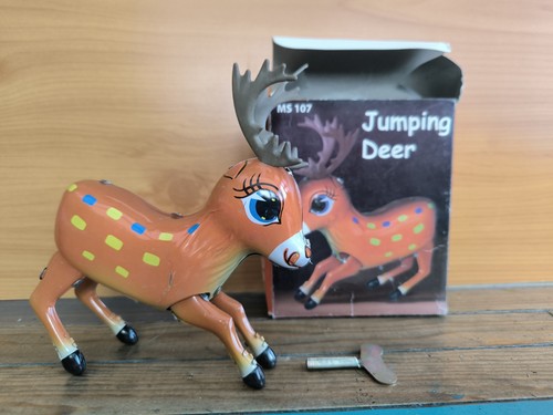 Wind tin jumping reindeer - jumping,