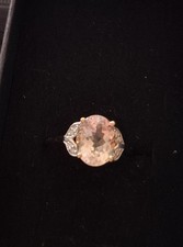 Stunning, sparkly 9ct Gold