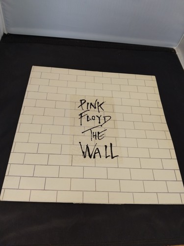 Pink floyd the wall - pink,