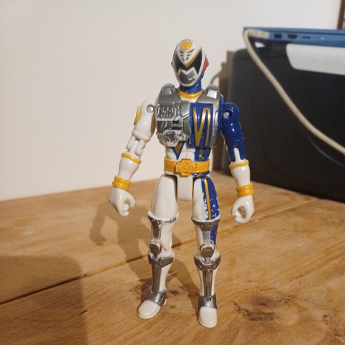 Power rangers omega ranger - iv,