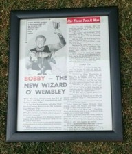 BOBBY MOORE ENGLAND WEST HAM