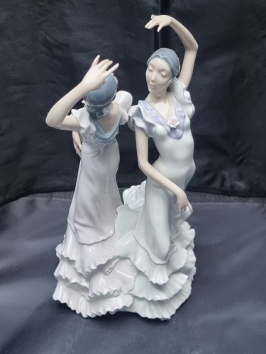 Lladro porcelain figure ole - lladro,