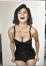 DIANE GUERRERO SIGNED PHOTO