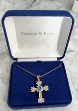 Beautiful Camrose & Kross Repro Jacqueline Bouvier Kennedy Cross Necklace boxed