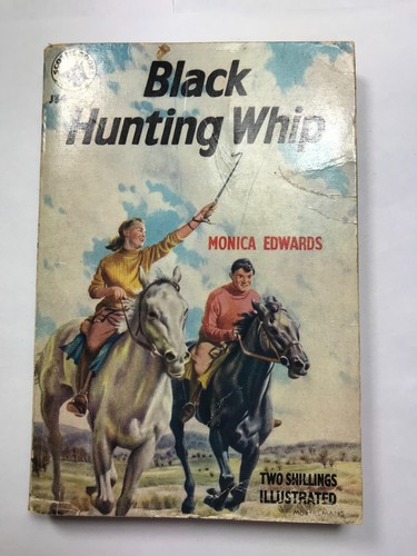 Black hunting whip monica - black,